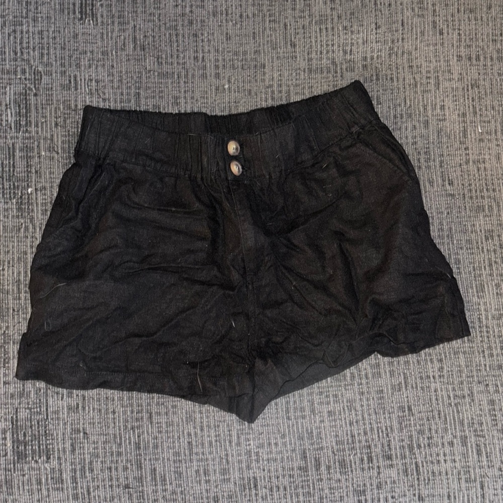 Black forever 21 fabric shorts size M